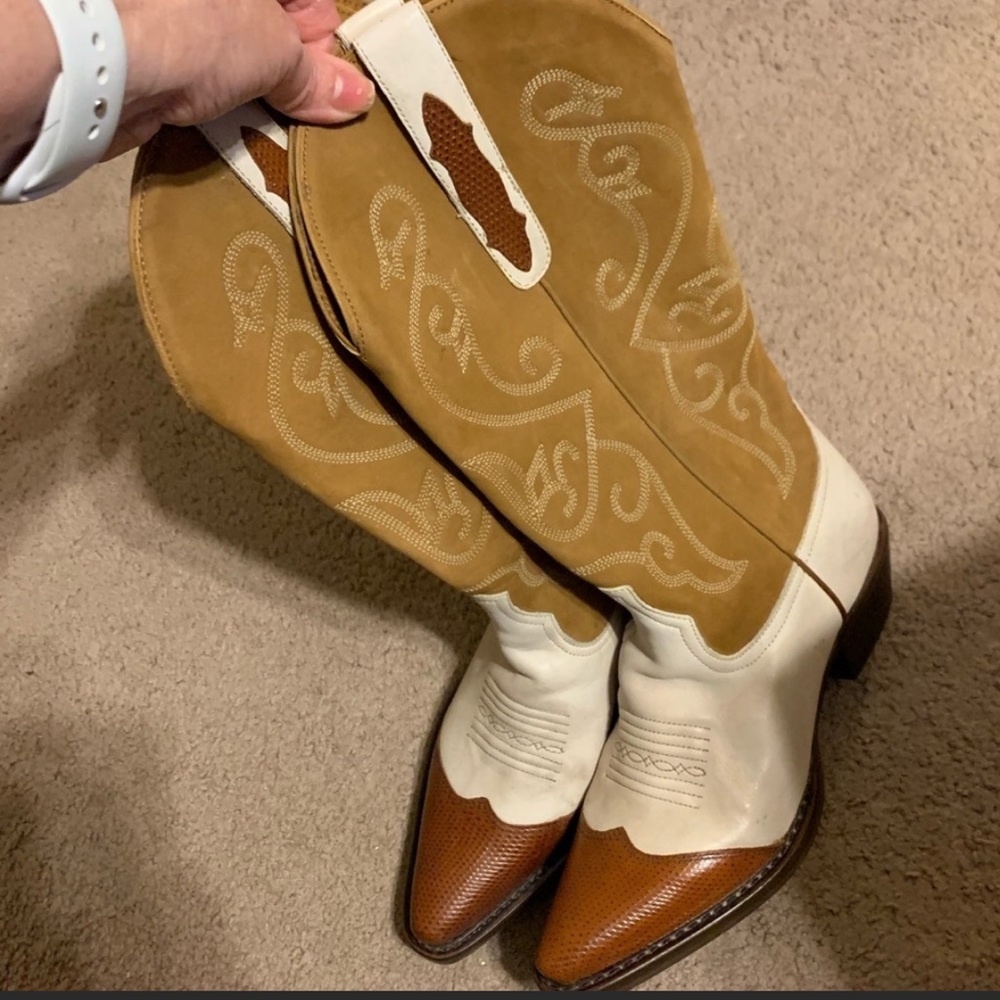 7..5 Vintage Nine West Ladies cowboy boots